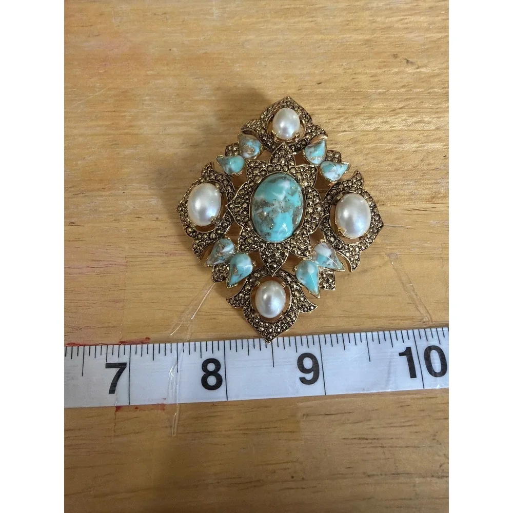 Vintage Gold Tone Faux Turquoise  Pearl Ornate Diamond‎ Shaped Statement Brooch